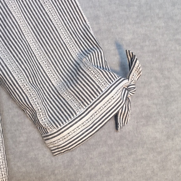 ANNE KLEIN 100% Cotton Striped Shirt w/Logo Buttons Tie Accents on 3/4 Sleeves - Picture 6 of 15